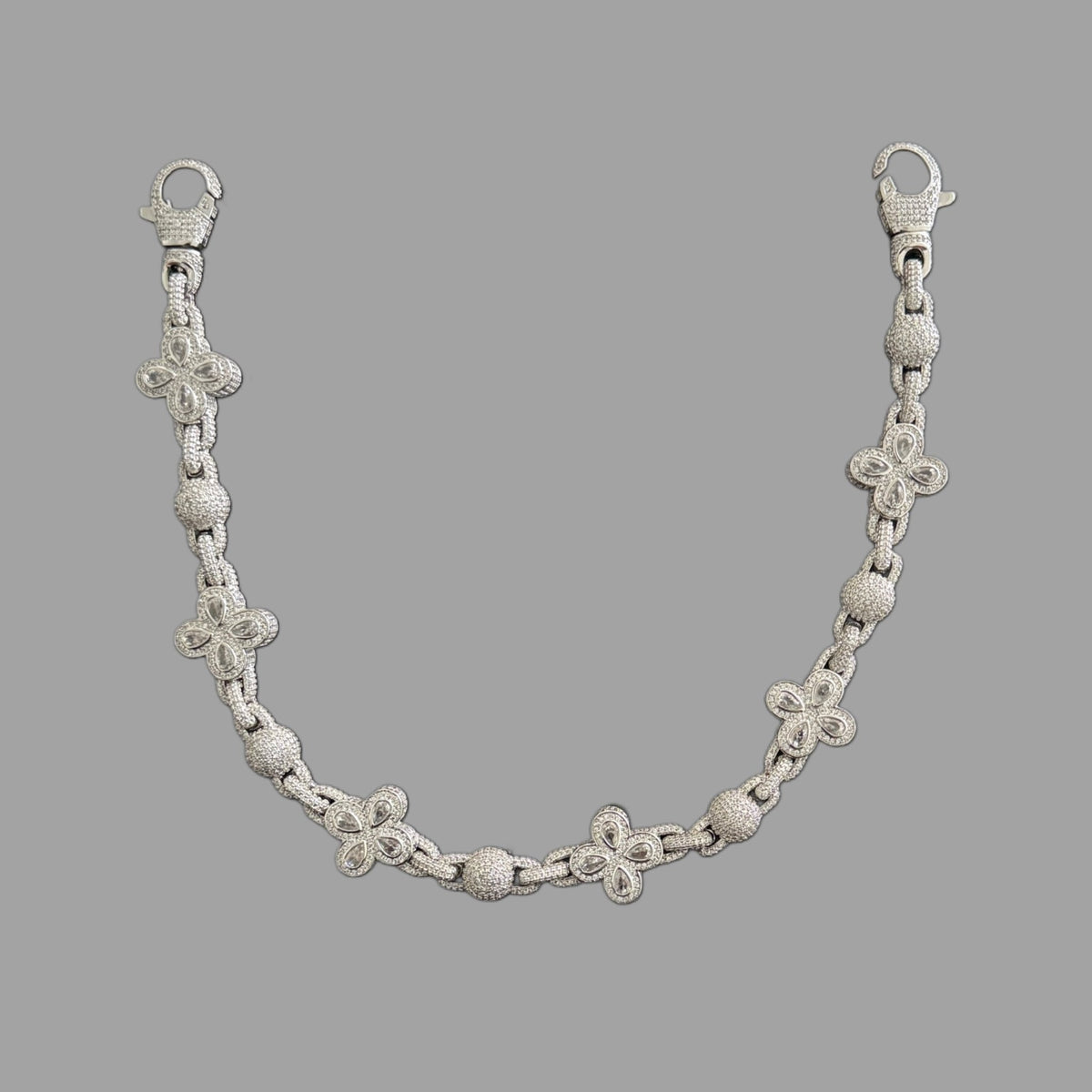 Clover Crystal Wallet Chain - ShopLorca